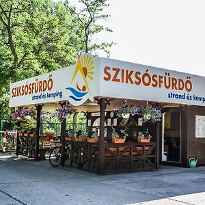 Sziksosfuerdo Strand Es Kemping Camping